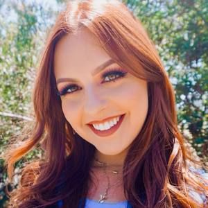 Meet your Posher, Caitlin